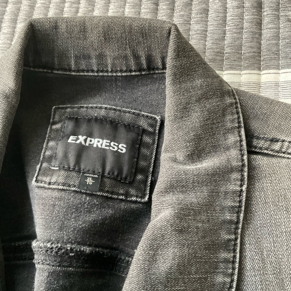 Express jean jacket - Picture 2 of 4